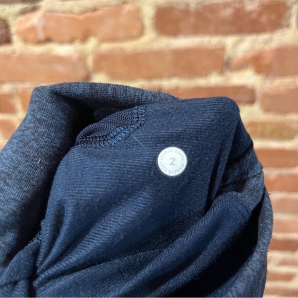 Lululemon Ready to Rulu Jogger Crop Heathered True Navy / Black W6BJ1S Size 2 - Picture 5 of 6
